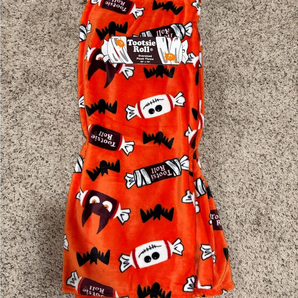 Viral 2024 Tootsie Roll Orange Bats Halloween 60x70” Fleece Blanket